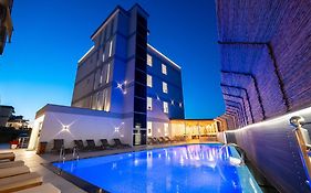 Admiro Hotel